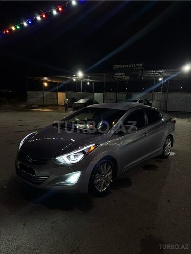 Hyundai Elantra-7