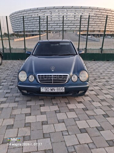 Mercedes E 280-1