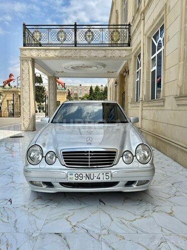 Mercedes E 320-6