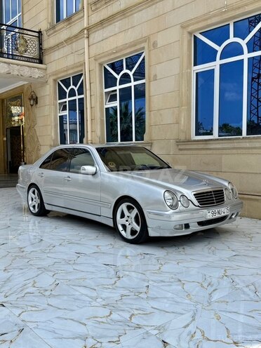 Mercedes E 320-7