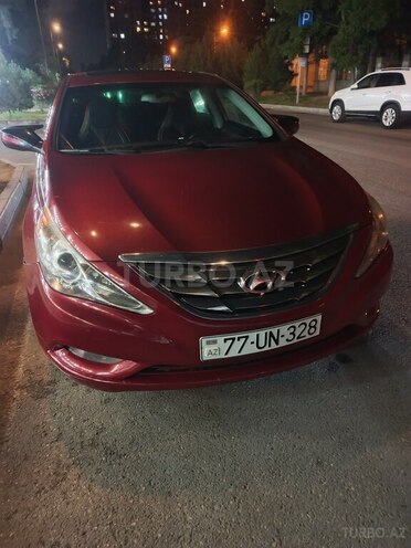 Hyundai Sonata-1