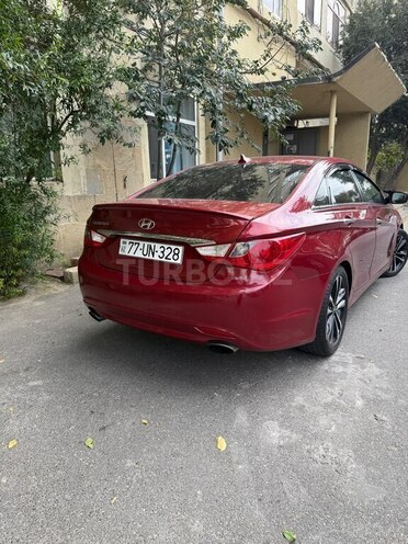 Hyundai Sonata-15