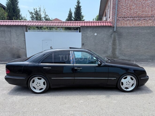Mercedes E 320-3