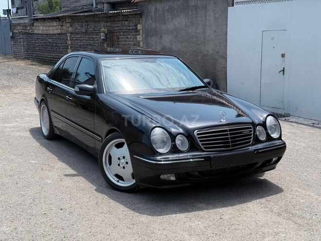 Mercedes E 320-5