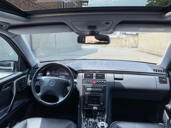 Mercedes E 320-19
