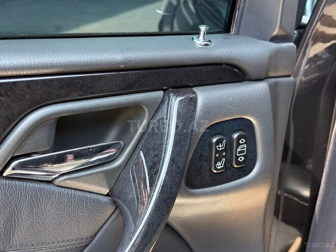 Mercedes E 320-18