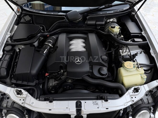 Mercedes E 320-12