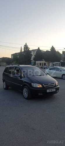 Opel Zafira-8