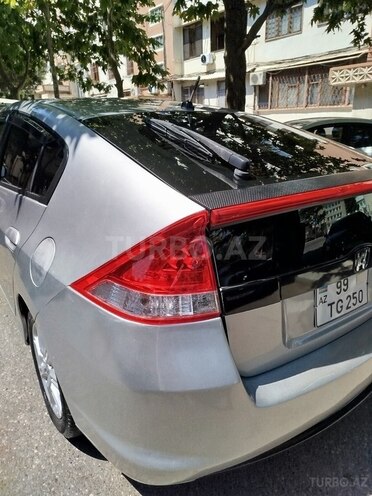 Honda Insight-4