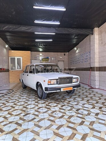 LADA (VAZ) 2107-1