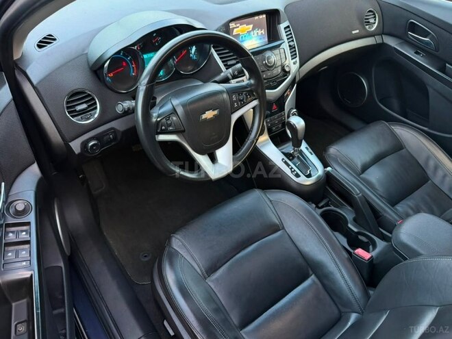 Chevrolet Cruze-10