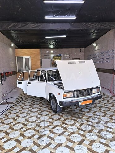 LADA (VAZ) 2107-4
