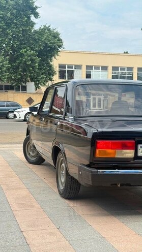 LADA (VAZ) 2107-4