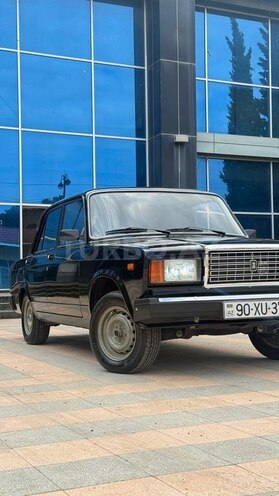 LADA (VAZ) 2107-2