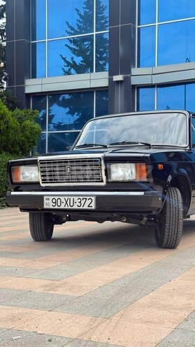 LADA (VAZ) 2107-1