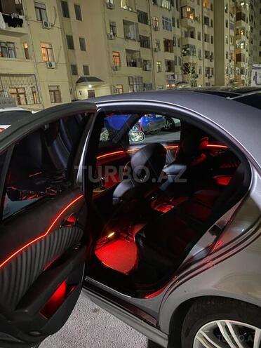 Mercedes E 320-6