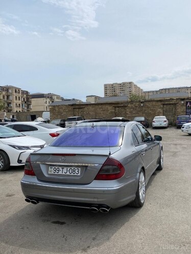 Mercedes E 320-4