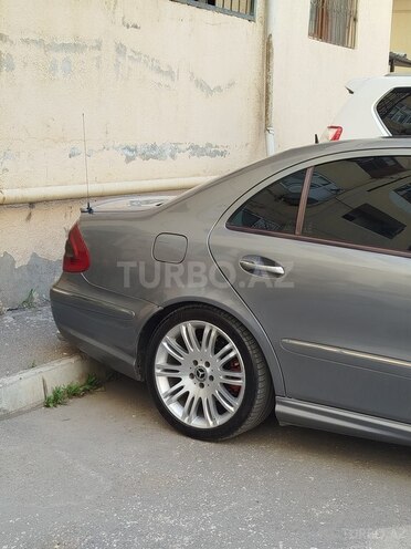 Mercedes E 320-3