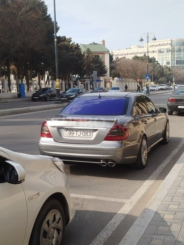 Mercedes E 320-12