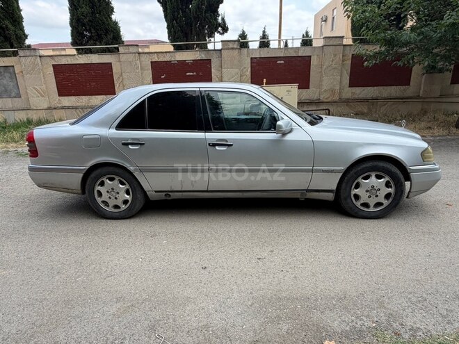 Mercedes C 180-4