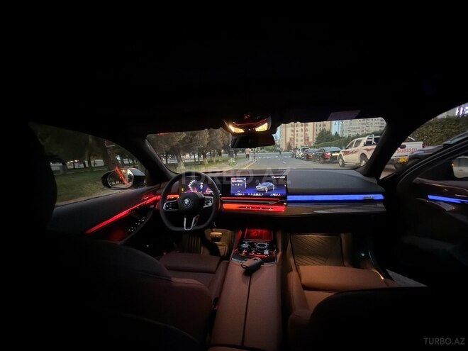 BMW 530e-15