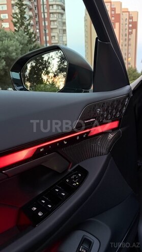 BMW 530e-13