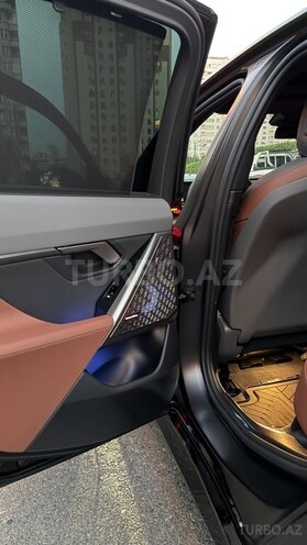BMW 530e-16
