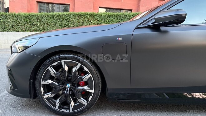 BMW 530e-6