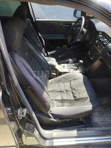 Mercedes E 300-2