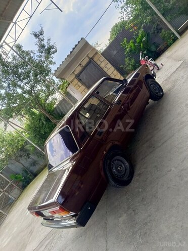 LADA (VAZ) 2107-2