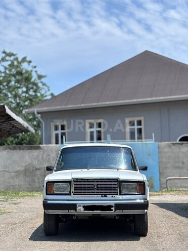 LADA (VAZ) 2107-1