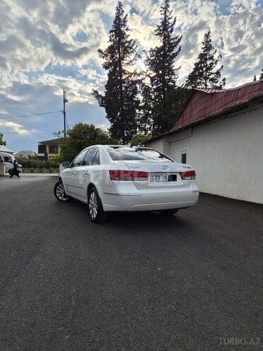 Hyundai Sonata-11