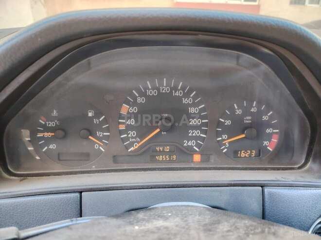 Mercedes E 200-6