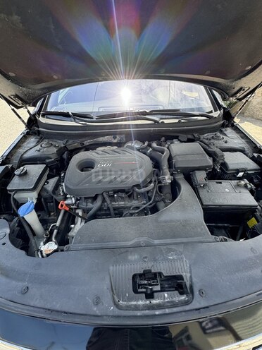 Hyundai Sonata-8