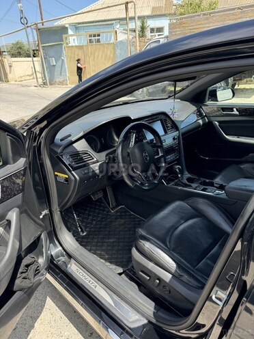 Hyundai Sonata-4