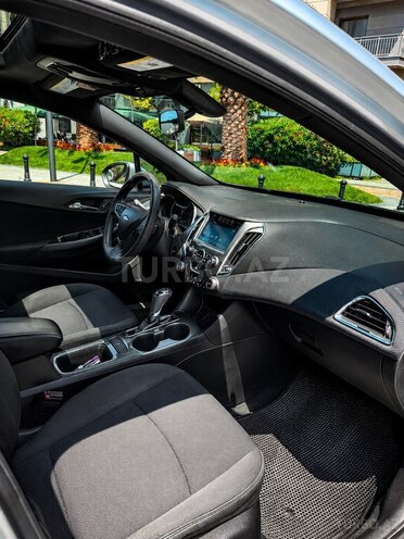 Chevrolet Cruze-14