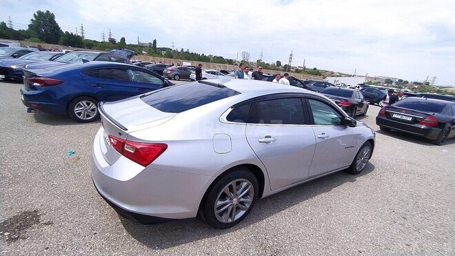 Chevrolet Malibu-13