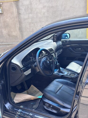 BMW 525-10