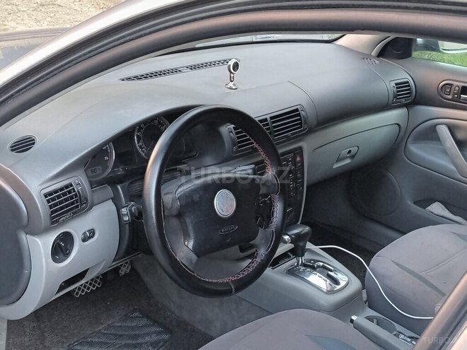 Volkswagen Passat-7