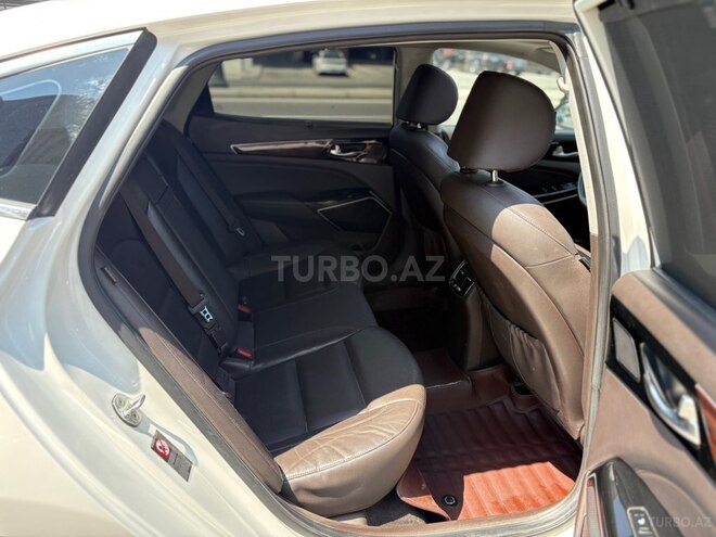 Kia K7-10