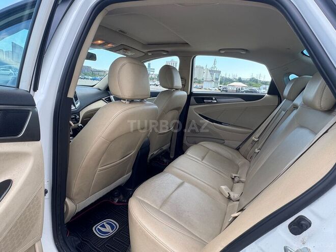 Changan Eado-8