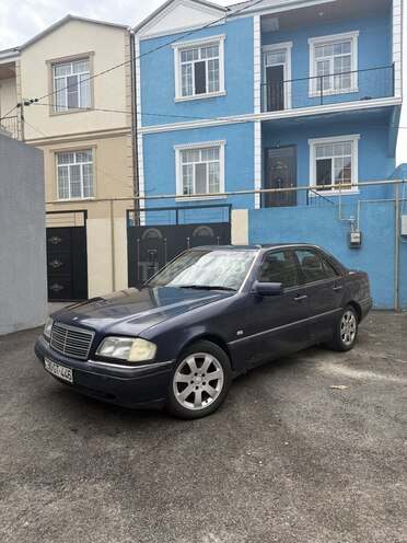 Mercedes C 230-1