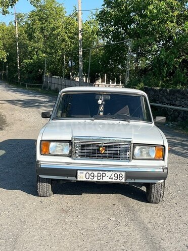 LADA (VAZ) 2107-1