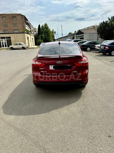 Ford Focus-2