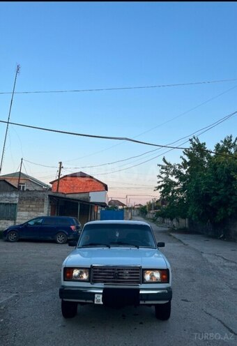 LADA (VAZ) 2107-1