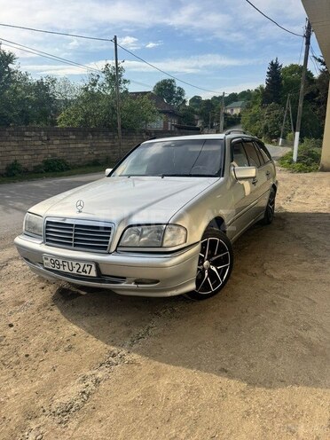 Mercedes C 220-1