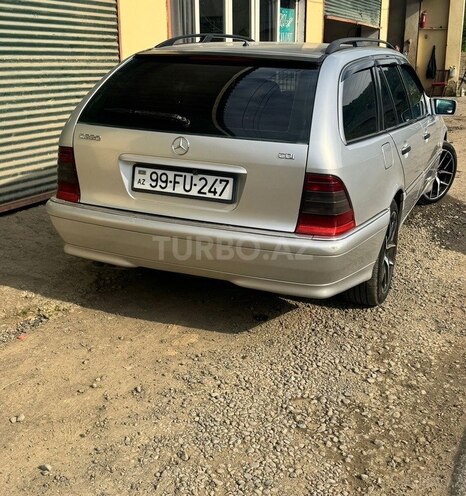Mercedes C 220-2