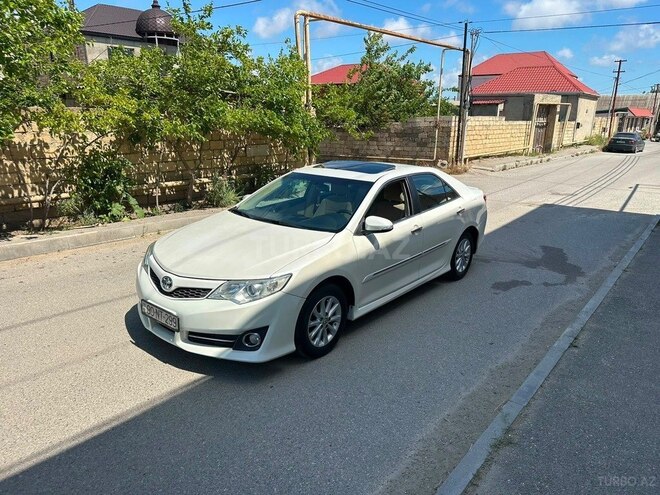 Toyota Camry-6