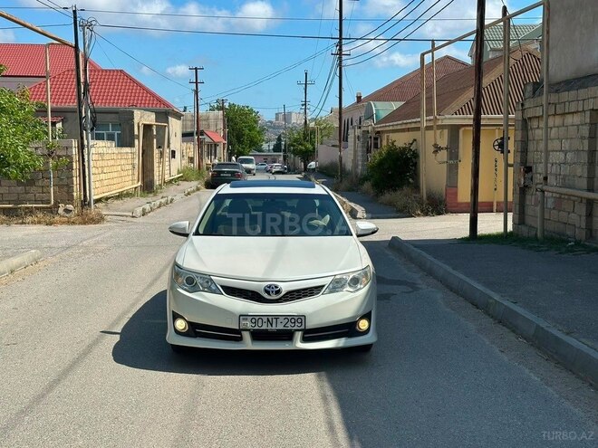 Toyota Camry-1