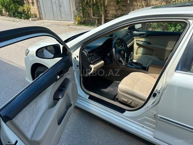 Toyota Camry-3